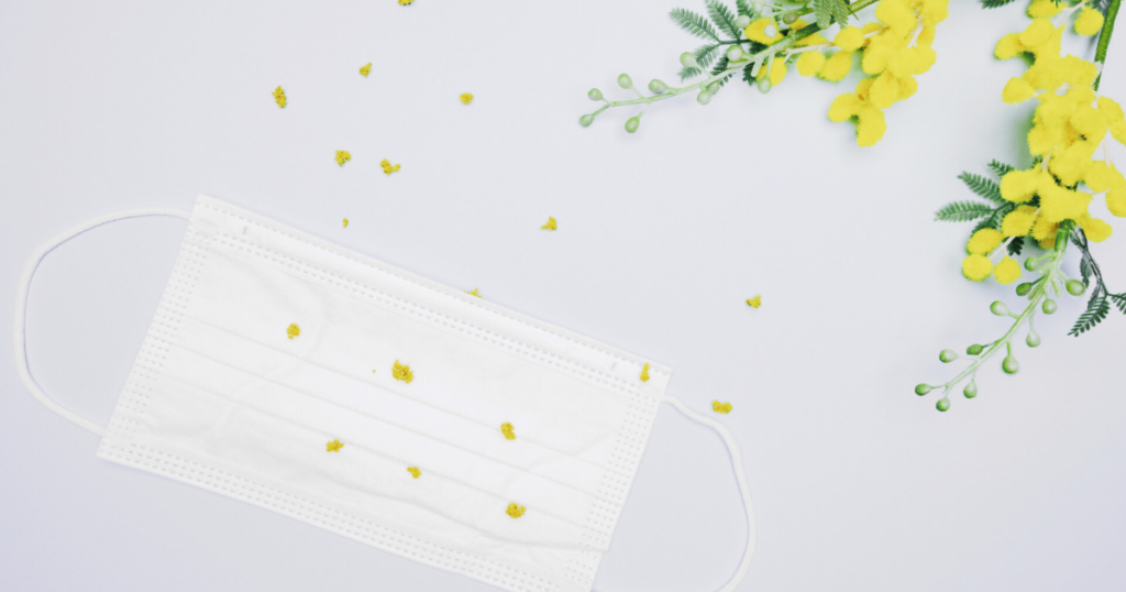 花粉シーズンのマスク着用イメージ｜敏感肌の花粉対策
