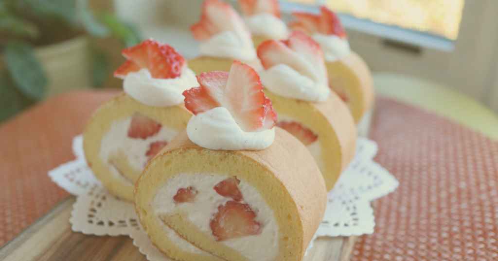 フルーツを使ったアレンジロールケーキ